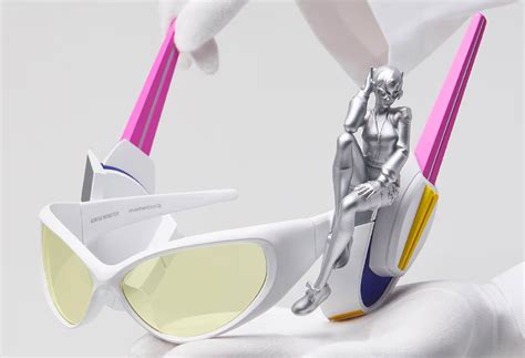 Hope all is well This is a review for the Gentle Monster x Diplo 2 in 1 sunglasses from Jaron. . Gentle monster dva